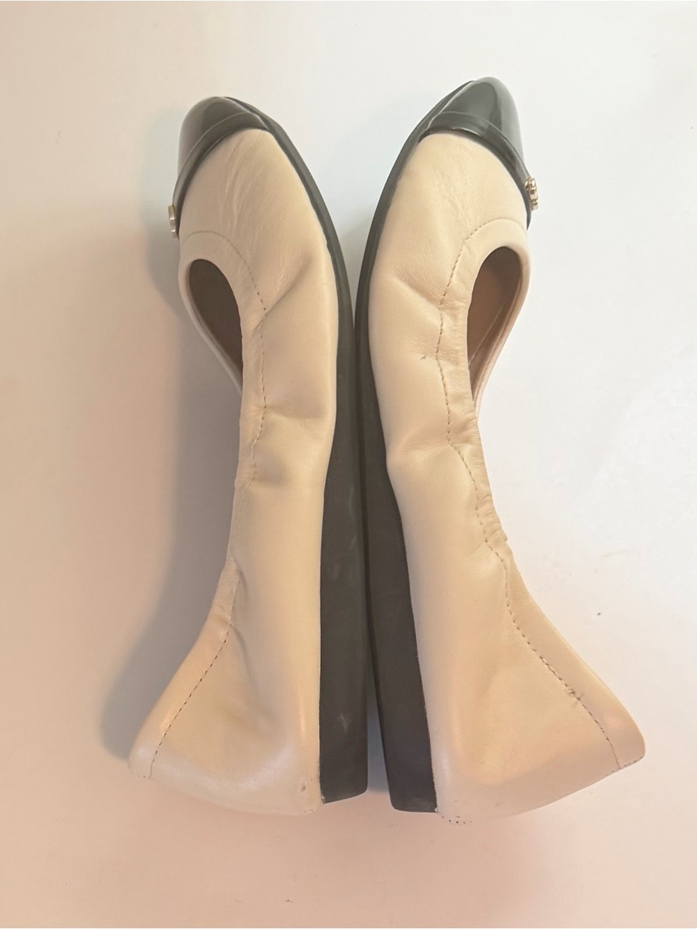 COLE HAAN W05005 Leather Cap Toe Ballet Flats Ivory Cream Black Patent Size 9 B - Picture 7 of 11